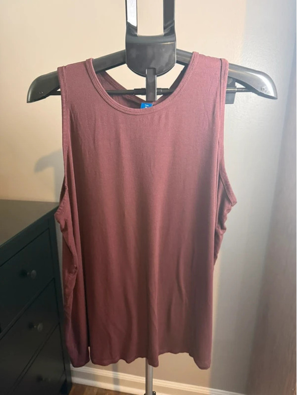 Old Navy Luxe Burgundy Sleeveless Tank Size XL